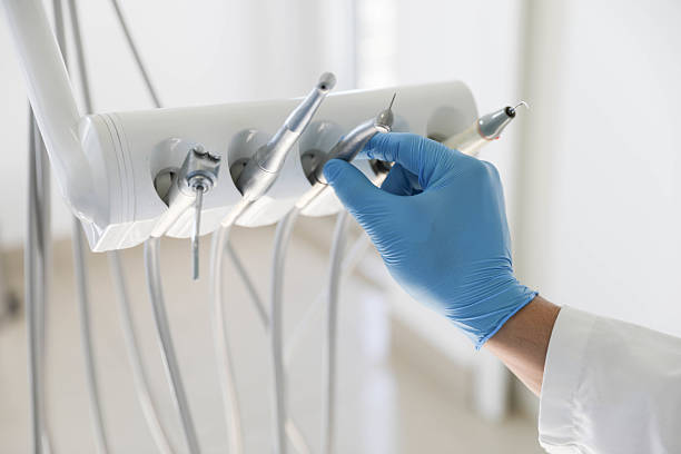Professional Emergency Dentist technician working in Hettinger, ND